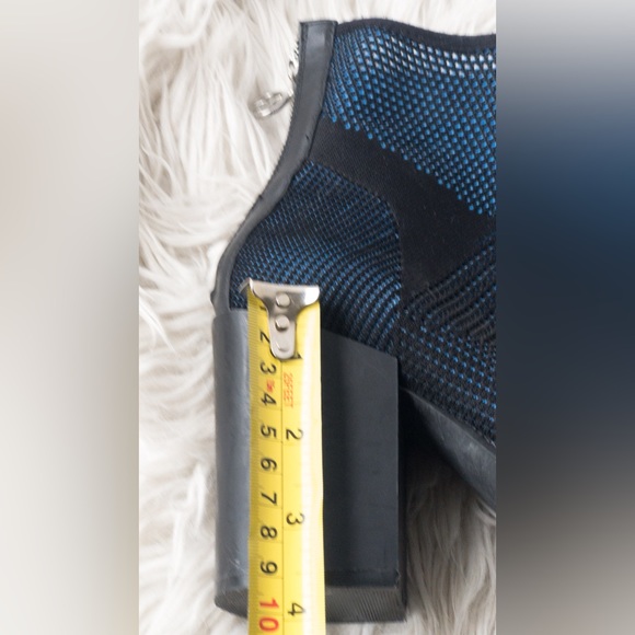 The WISHBONE COLLECTION navy & black net, chunky heel, women’s boots 8M - Picture 12 of 14